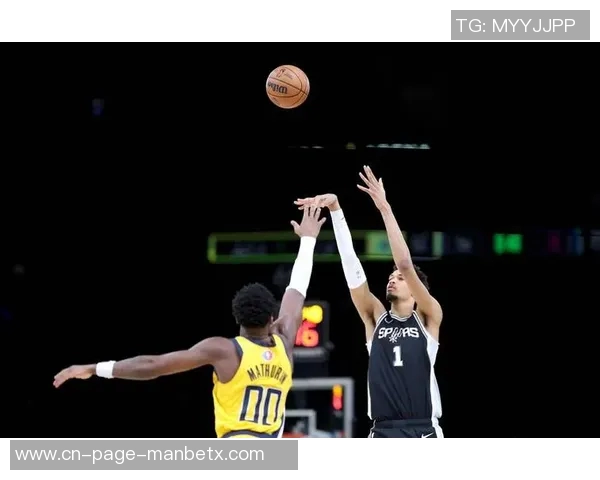 字母哥上半场表现平平仅得10分3板3助2断球队需更强支持